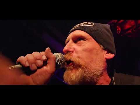 Bisongrass Live @ The Tunnels (cuts off at the end apologies)