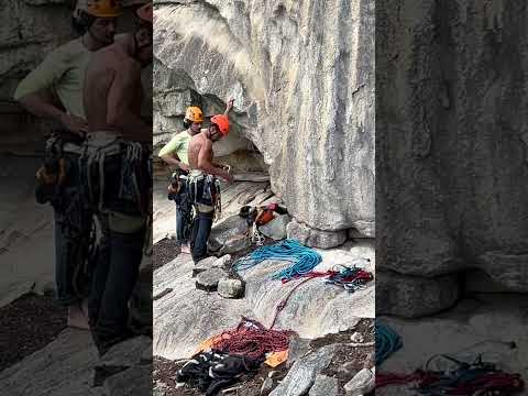 Escalando em Coronel Murta - Edit: Cris