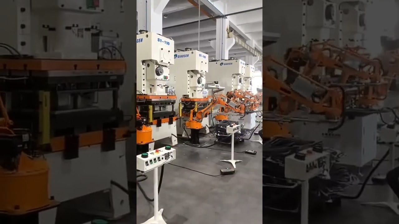 Stamping press machine line with transfer robots