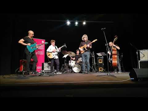 Peter Bernstein, Marek Napiorkowski, Mike Stern "Straight No Chaser" (Thelonius Monk)