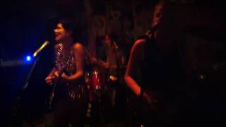 Those Darlins - Wild One - Live @ Pappy &amp; Harriet&#39;s 7.29.11