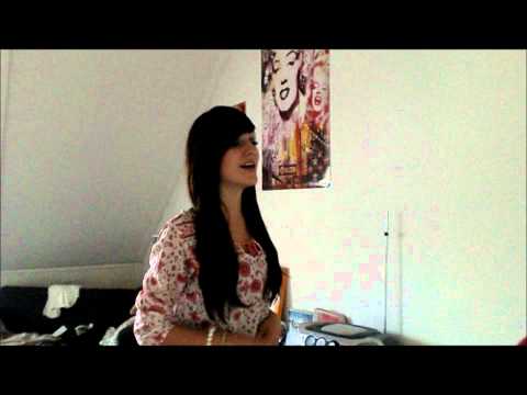 Me singing Popular by Eric Saade (Cover)