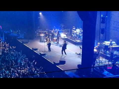 Elisa - Medley Broken / Labyrinth (live @Unipol Arena Bologna)