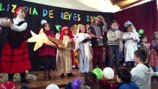preview picture of video 'Cabalgata de Reyes 2015 en Castrillo de Don Juan. El buey no dice ni mu'