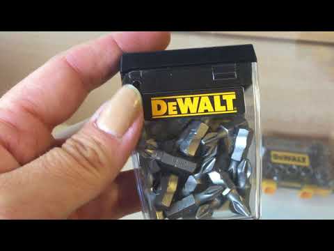 Набор бит DeWALT Philips Ph2, L=25 мм, 25 шт (DT71522) Набор бит DeWALT Philips Ph2, L=25 мм, 25 шт (DT71522)