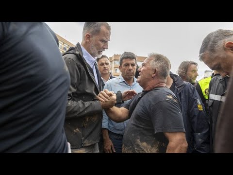 Video Thumbnail: Spaniens König wird mit Schlamm beworfen und ausgebuht