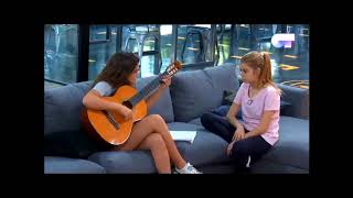 Amaia y Nerea cantan "Las cuatro y diez" de Luís Eduardo Aute (parte 1 de 2) 25-10-17