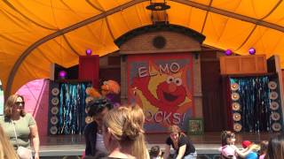 Elmo rocks 2015 final