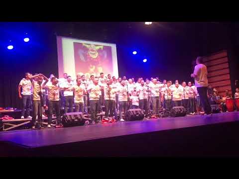 Murga la traviata  actuacion en la presentación  de triquikonas 2018