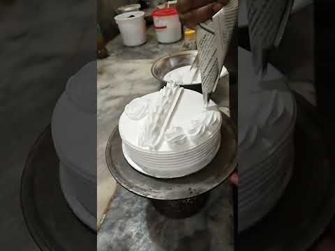 Cake 🎂 fresh cream 🎂#food #india #shortvideo #iqbal #bakery
