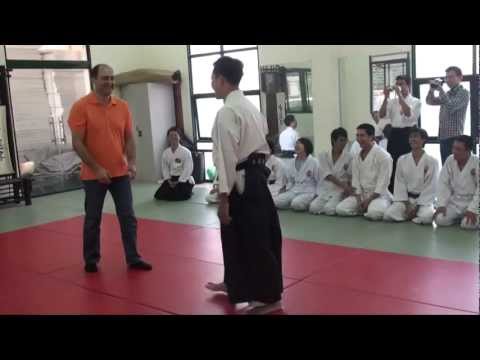 Full version: Turkish Wrestler vs Aikidoka