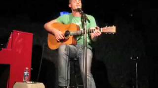 Jay Brannan - Paris, FR - Femme au Foyer (a/k/a "HOUSEWIFE" in French!)