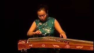 Chinese classical music for zither guzheng solo 漢宮秋月by Liu Fang 劉芳