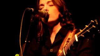Brandi Carlile - Throw It All Away (acoustic)
