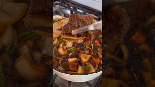 Download lagu My mom always made Galbijjim or Korean short braised ribs #shorts mp3