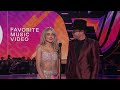 Sabrina Carpenter and Dustin Lynch Presents Favorite Music Video Presenter | AMAs 2022