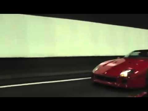 Ferrari F40 shooting flames in a tunnel!!!