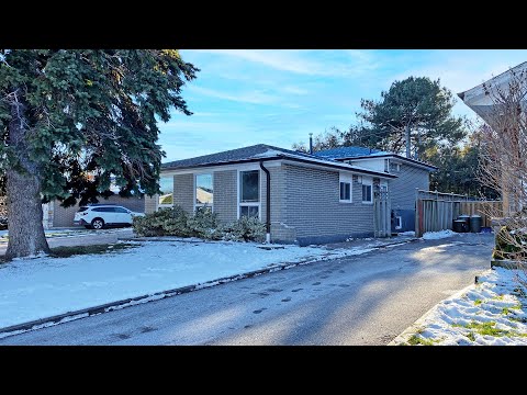 802 Modlin Road, Pickering