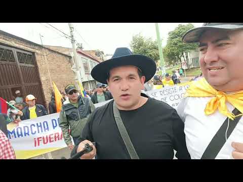 CAMINANDO EN LA GRAN MARCHA DE TUNJA Boyacá Colombia