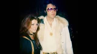 Elvis Presley - She Wears My Ring