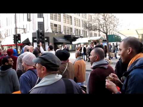 The Hare Krishna's Chanting In Central London - Hari Kirtan Das