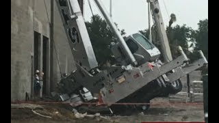Crane buckles, knocks out power in Delray Beach