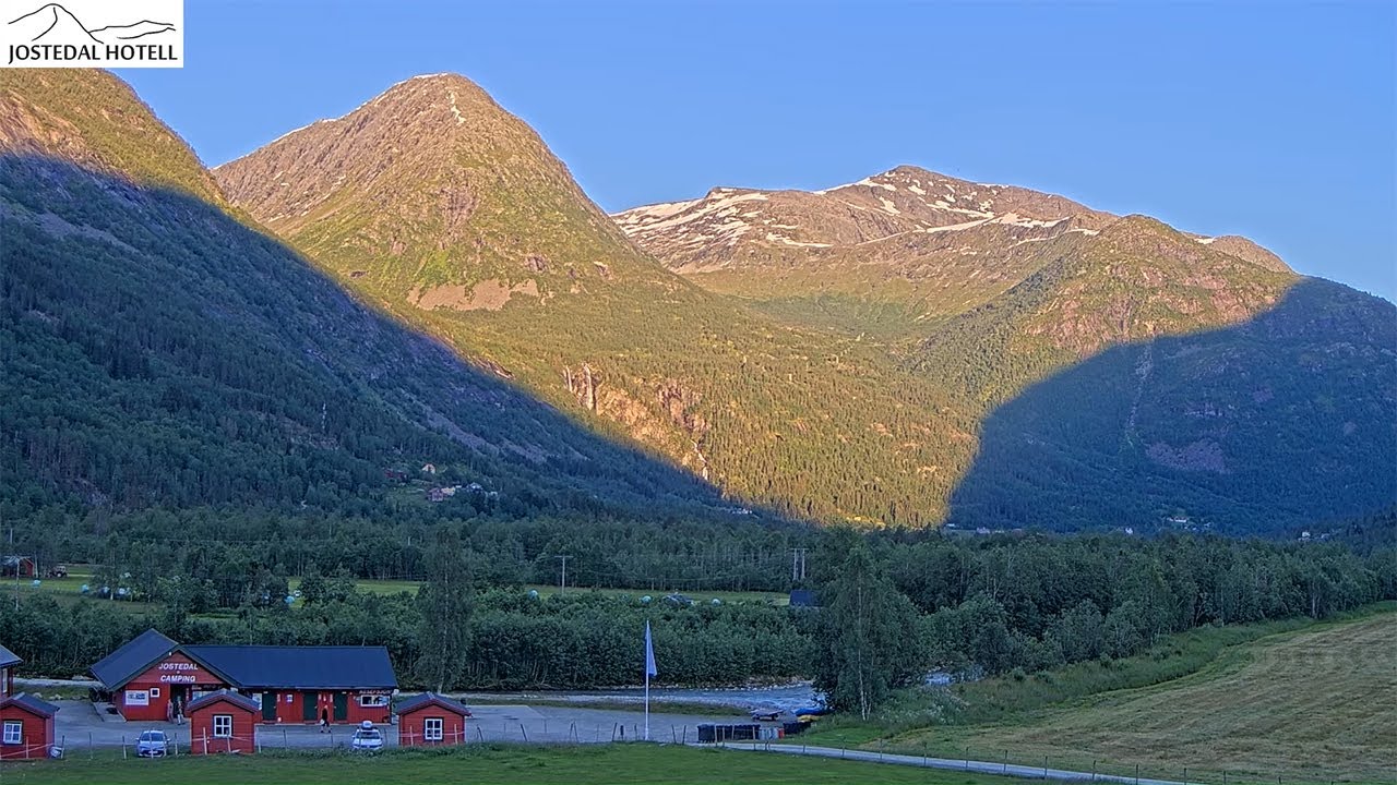 Live webcam view of Geisdalsfossen Waterfall & Valley View