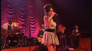 Amy Winehouse - Me &amp; Mr. Jones - Live HD