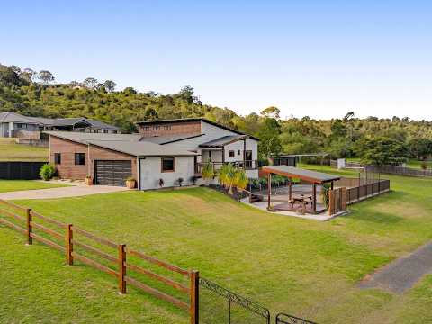 20 Calcutt Road, Gowrie Junction, QLD 4352, 5 chambres, 3 salles de bain, House