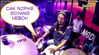 Download lagu GOYANG HEBOH BERSAMA CAK NOPHIE ADELLA mp3 Download lagu GOYANG HEBOH BERSAMA CAK NOPHIE ADELLA mp3