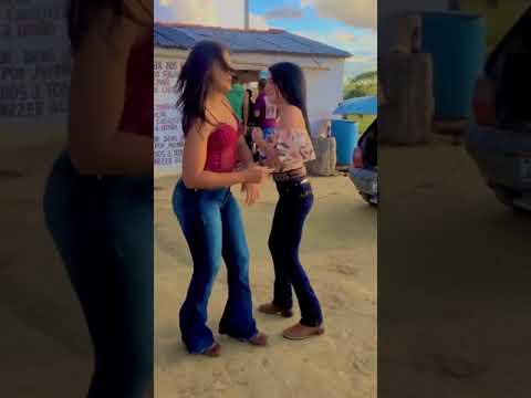 Amigas Dançando forro (soro silva)