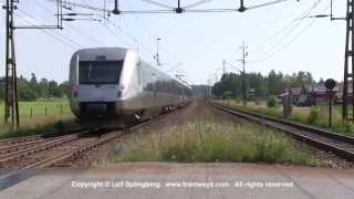 preview picture of video 'SJ X55 trains at Knivsta Sweden'