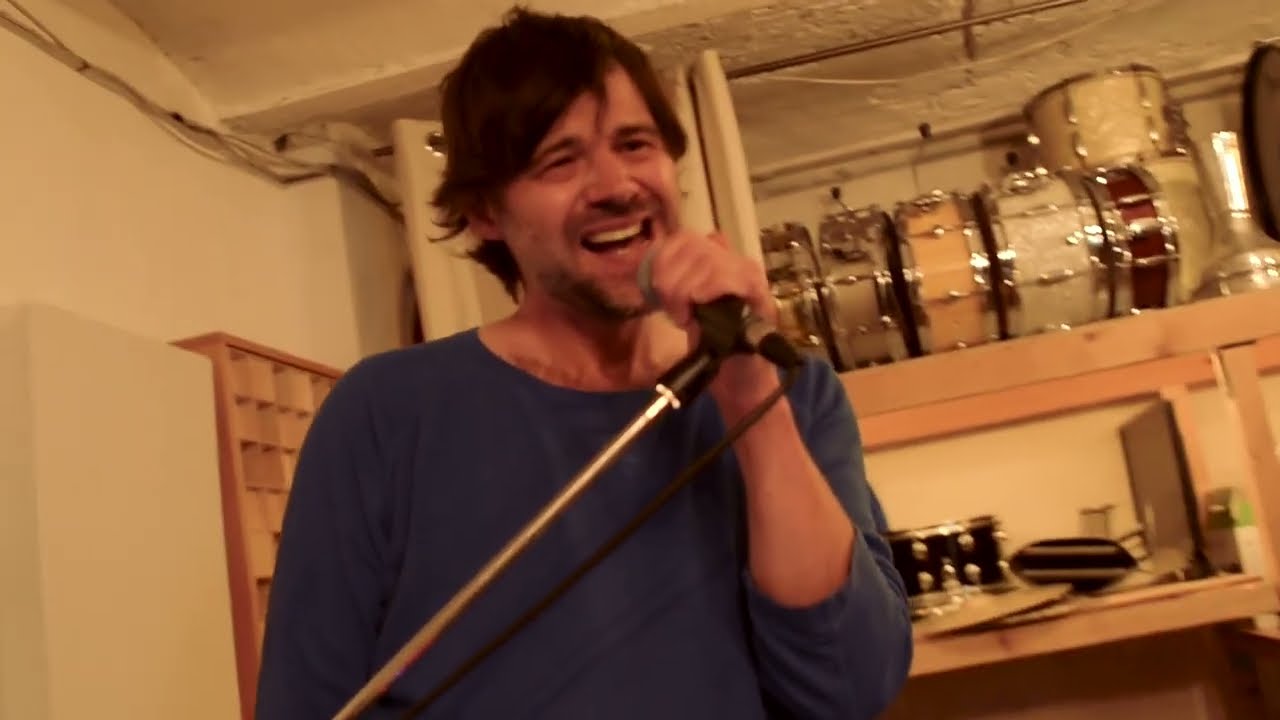 tobias christl WILDERN - boys don't cry (live)