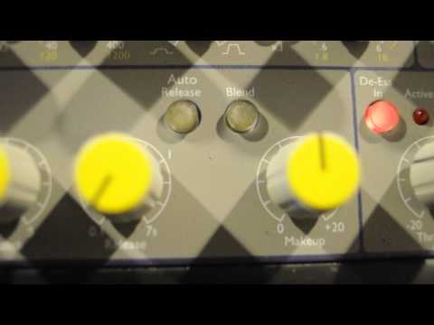 (Excellent Condition) Focusrite ISA 220 Session Pack Channel Strip 2002 - 2010 - Blue image 14