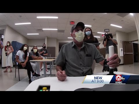 2 Kansas City Current players show support for truck driver rehabilitating from accident