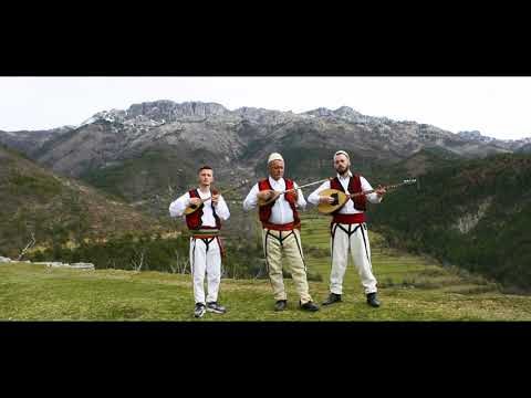 Llesh , Gjin dhe Lorenco Prenga - Jam Oroshi ne toke te shenjte (Official Video HD)