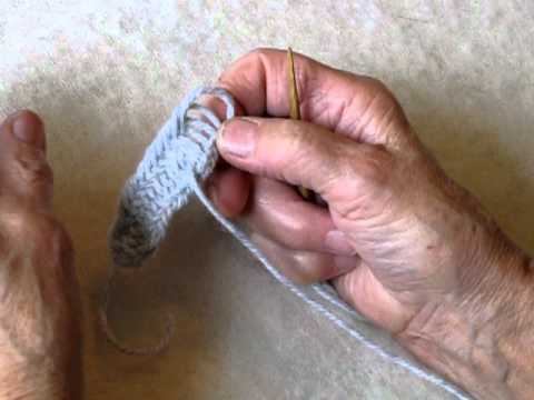 Venäjäksi 2/4 - Russian Stitch - Neulakinnas, Nalbinding - By Aili