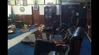 Chaos rocks City Hall over Elachi return - VIDEO