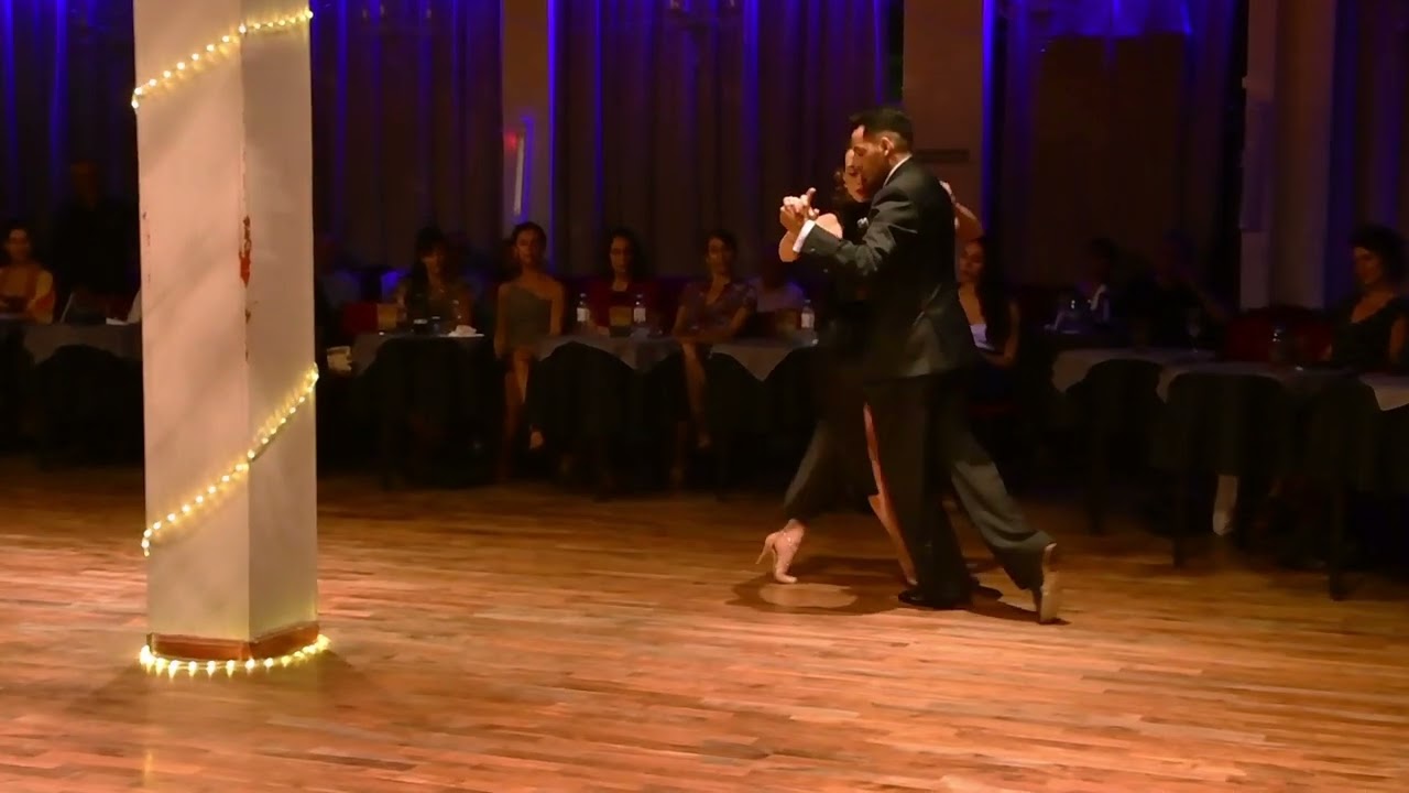 Sebastian Acosta y Laura D'anna en Porteño y Bailarín -1