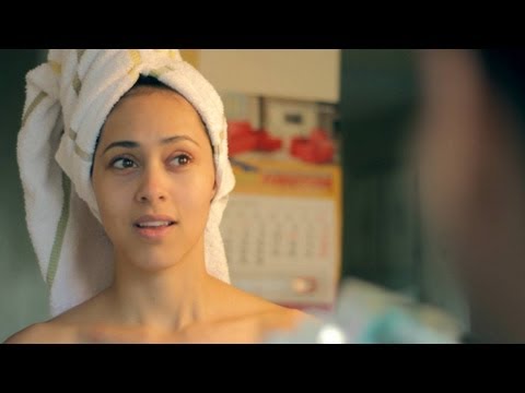 誰かいるの？ (Who's there?)