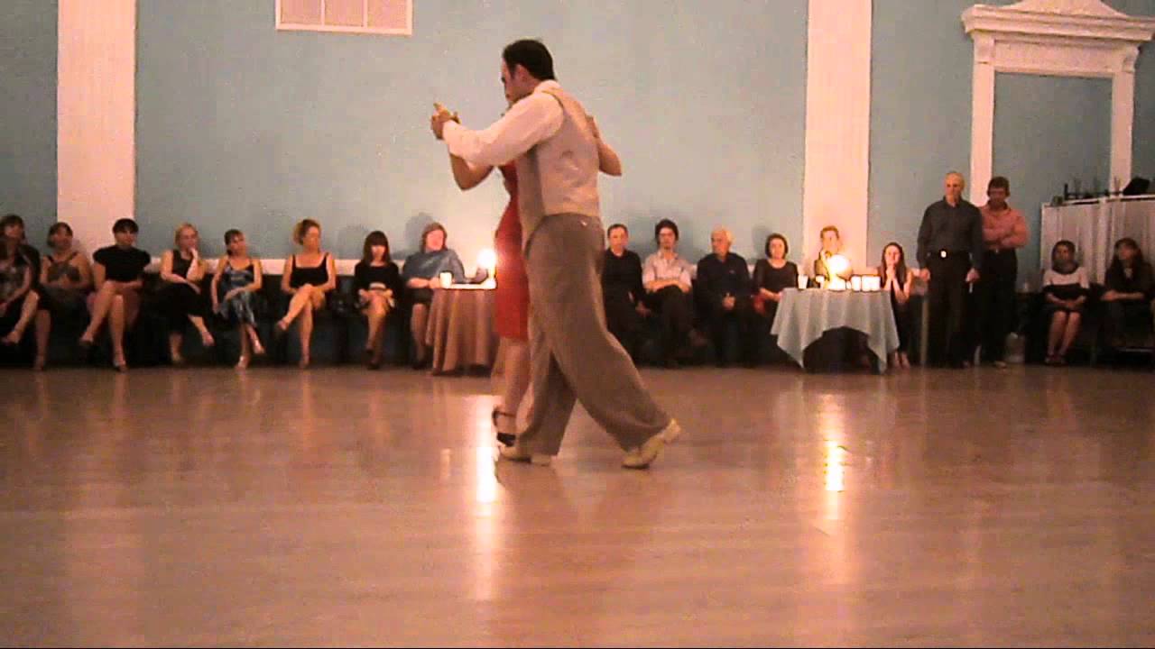 Mario De Camillis y Bárbara Wainwright on milonga "Nostalgia", Russia. Milonga