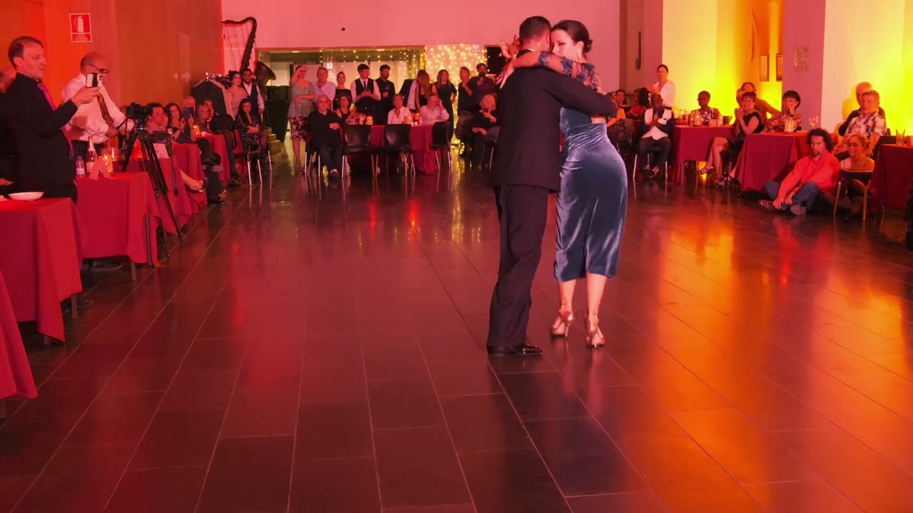 Video thumbnail for Fausto Carpino y Stephanie Fesneau al Tango and Emotion Andorra 2024