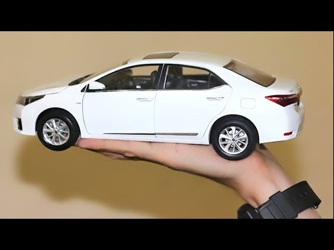 Unboxing of Toyota Corolla Altis 2014 1:18 Diecast Model Car