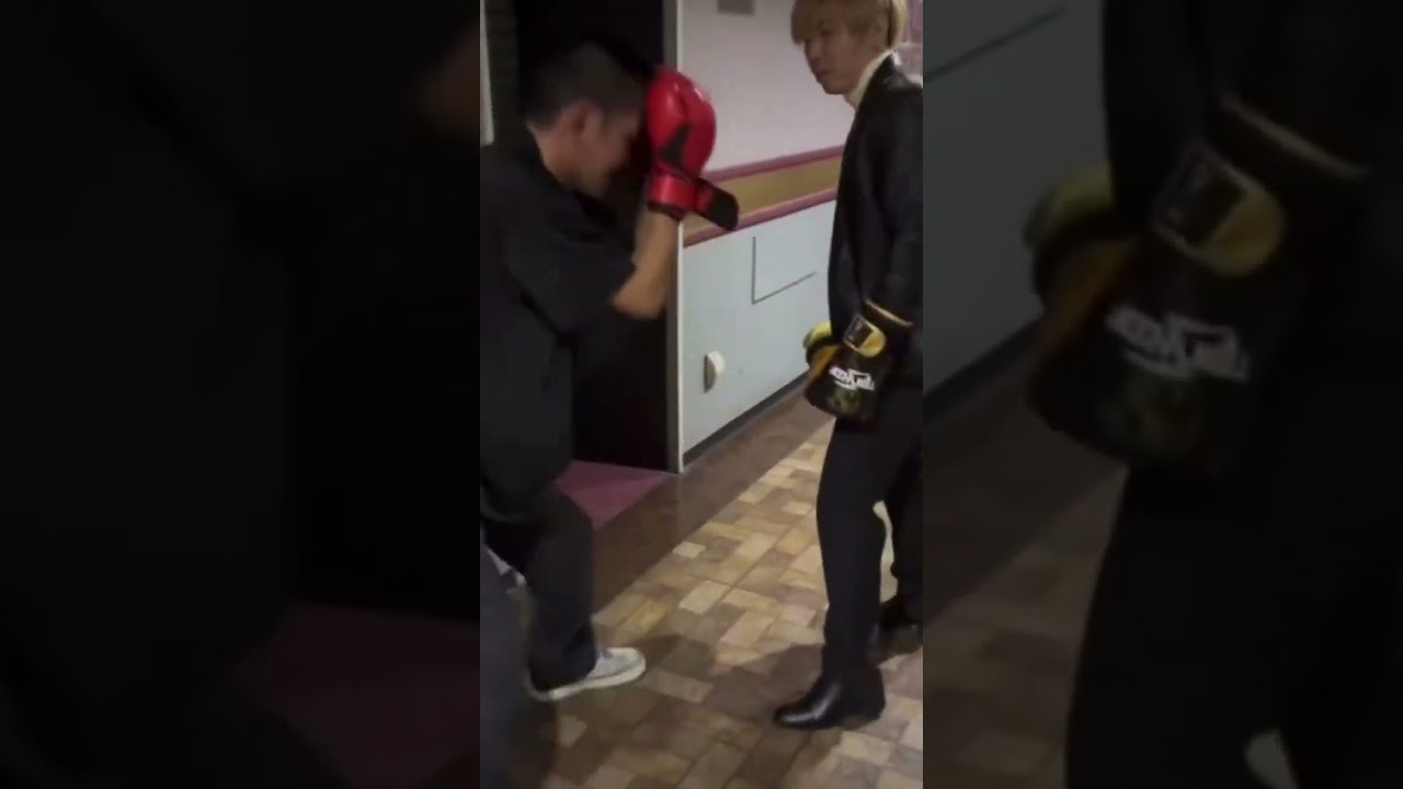 オーナーVS気合いの入ったボーイのスパーリング試合