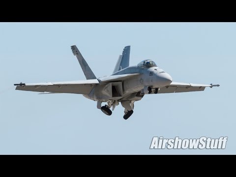 US Navy F/A-18E Super Hornet Demo - Melbourne Air and Space Show 2017