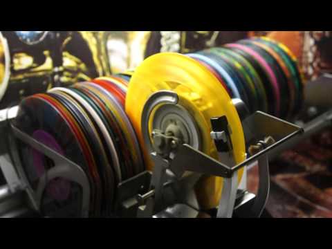 Jonnie's Jukebox Plays: Blue Suede Shoes - Elvis Presley 1956. Trans. Yellow 45 - Record Collection