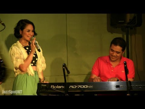 Andien - Moving On @ Jazz Spot 17/06/13 [HD]