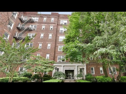 68-63 108 St, Forest Hills, NY Presented by Olga Zakinova.