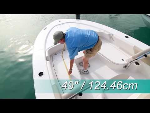 Robalo 246 Cayman (2017-) Test Video - By BoatTEST.com