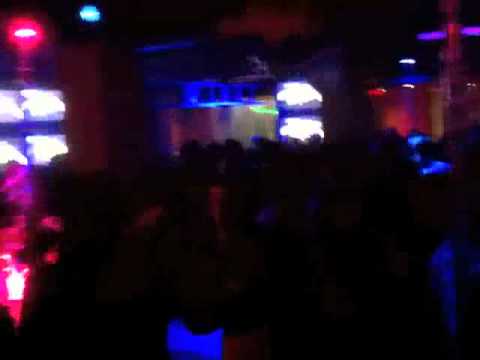 MISS ROBERTA DROOPING CAMINANDO AT THE LAST MINUTES OF GET FUNKY 58 SET.m4v